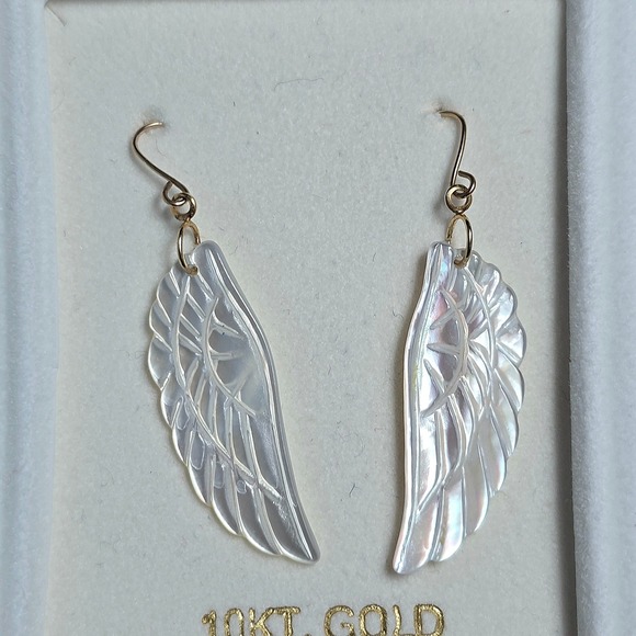 NIB VTG 10k Gold & Hand Carved Mother Of Pearl Shell Angel Wing Drop Earrings - Picture 5 of 8